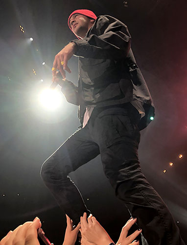 Holding up Tyler during HOTY - Twenty One Pilots concert.