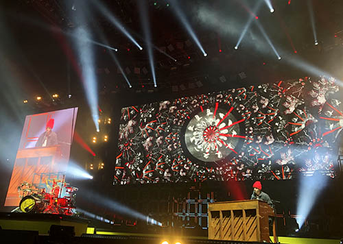 Picture of Josh and Tyler from a Twenty One Pilots concert.